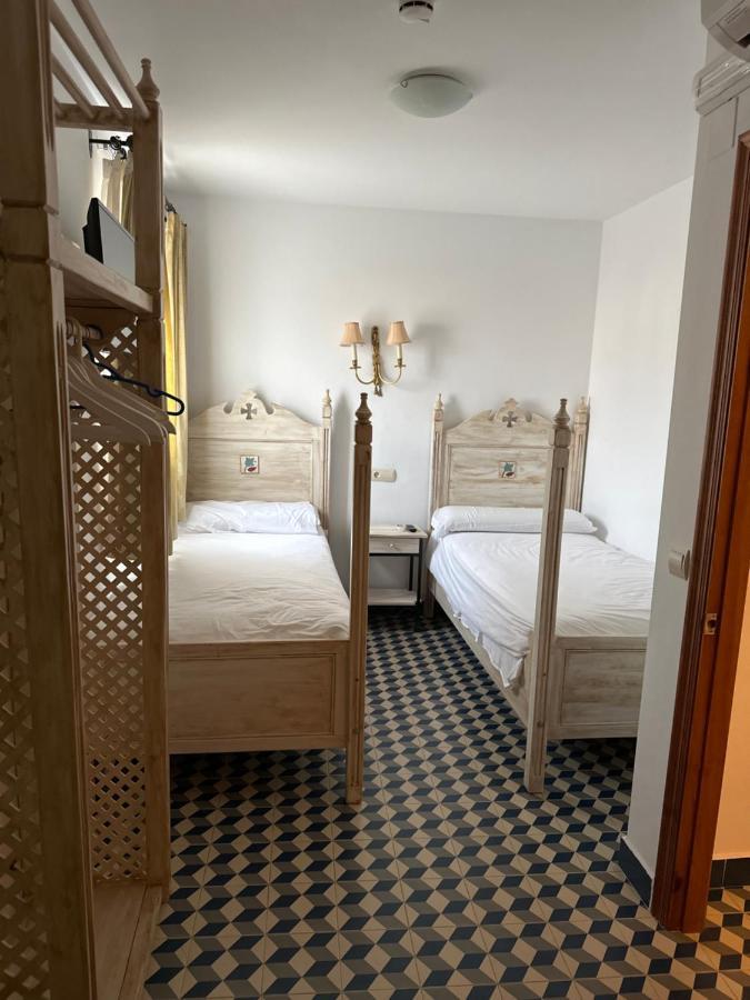 Hostal Moon Tolox Eksteriør billede