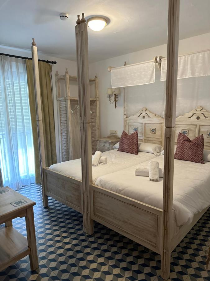 Hostal Moon Tolox Eksteriør billede